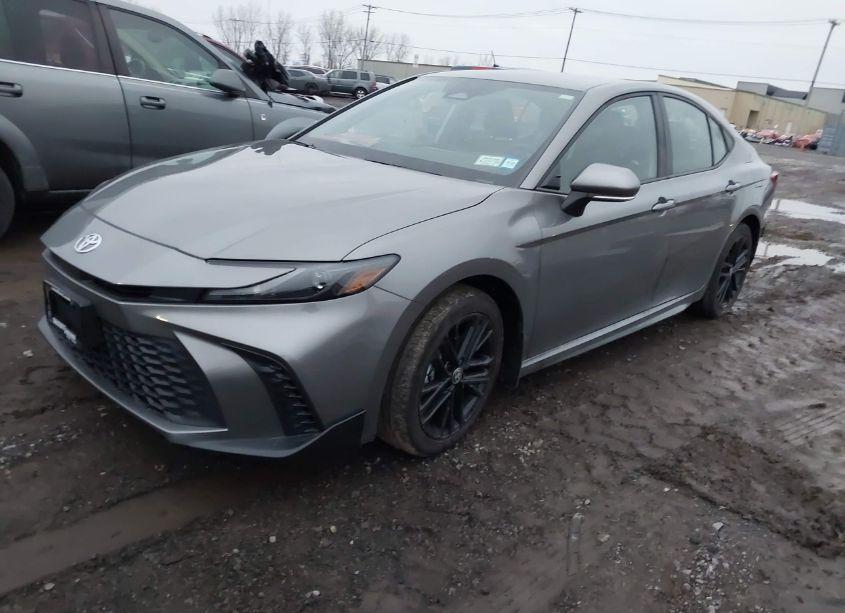 Photo 2 of 2025 Toyota Camry SE (VIN 4T1DAACK2SU539843)
