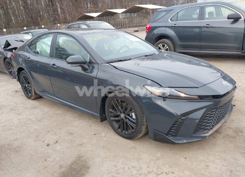 2025 Toyota Camry SE (VIN 4T1DAACK2SU548297) main photo