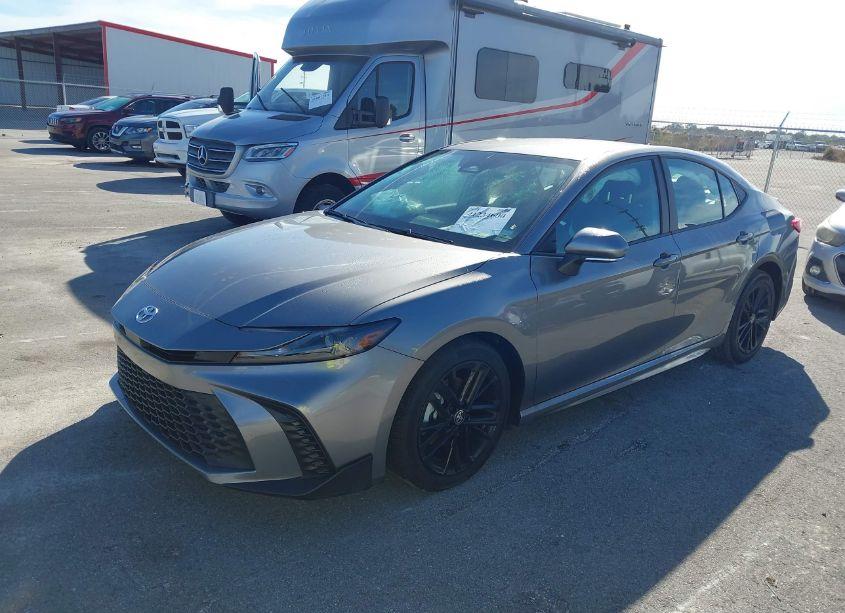 Photo 2 of 2025 Toyota Camry SE (VIN 4T1DAACK2SU550065)