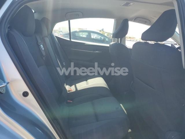 Photo 2 of 2025 TOYOTA CAMRY XSE (VIN 4T1DAACK2SU555623)