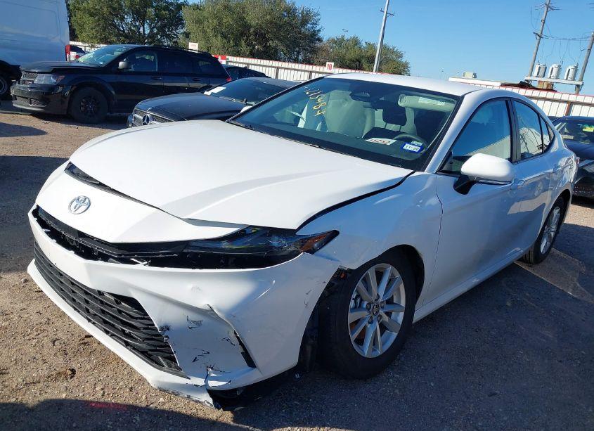 Photo 2 of 2025 Toyota Camry XSE/XLE/LE/SE (VIN 4T1DAACK2SU562149)