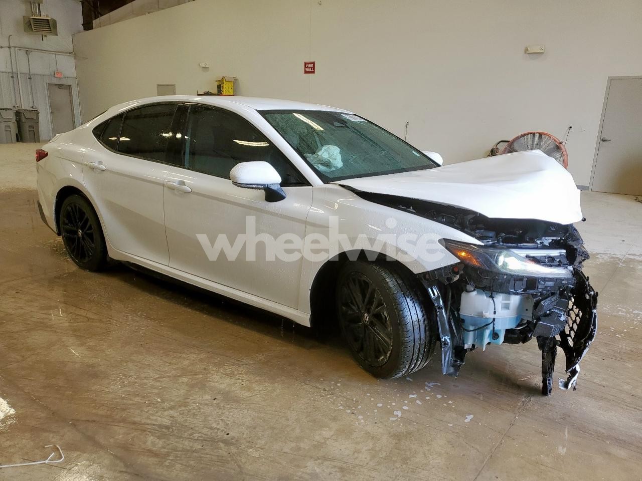 Photo 4 of 2025 TOYOTA CAMRY XSE (VIN 4T1DAACK2SU573166)