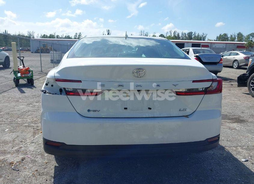 Photo 17 of 2025 Toyota Camry LE (VIN 4T1DAACK3SU028836)