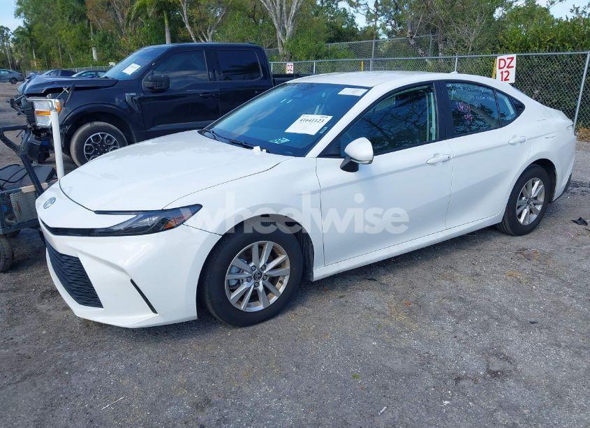 Photo 2 of 2025 Toyota Camry LE (VIN 4T1DAACK3SU028836)