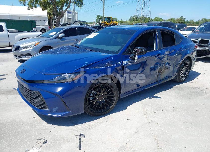 Photo 2 of 2025 Toyota Camry LE (VIN 4T1DAACK3SU104152)