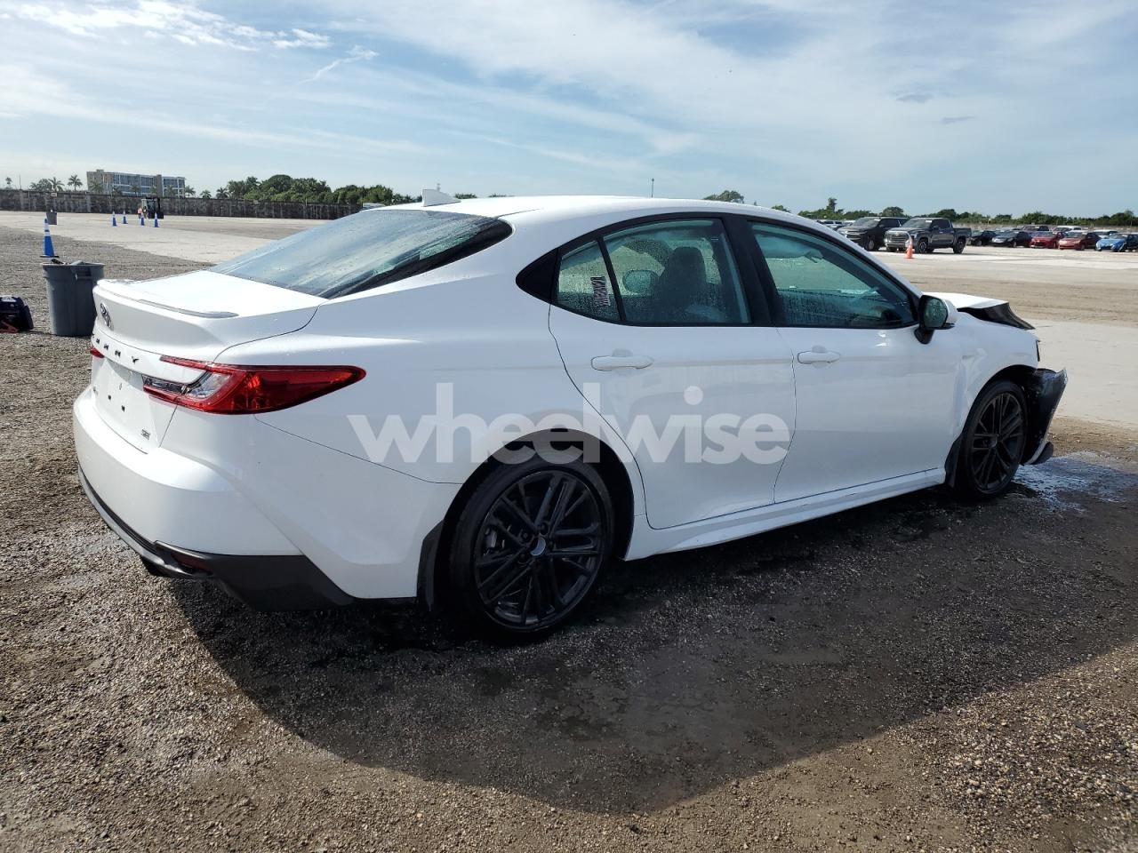 Photo 3 of 2025 TOYOTA CAMRY XSE (VIN 4T1DAACK3SU119511)