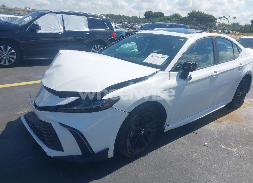 Photo 2 of 2025 Toyota Camry SE (VIN 4T1DAACK3SU512179)