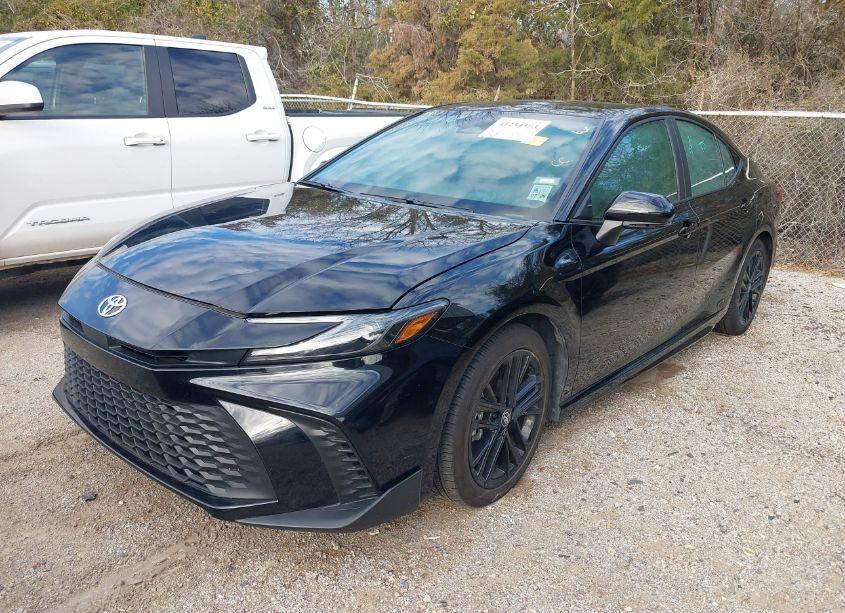 Photo 2 of 2025 Toyota Camry SE (VIN 4T1DAACK3SU524381)