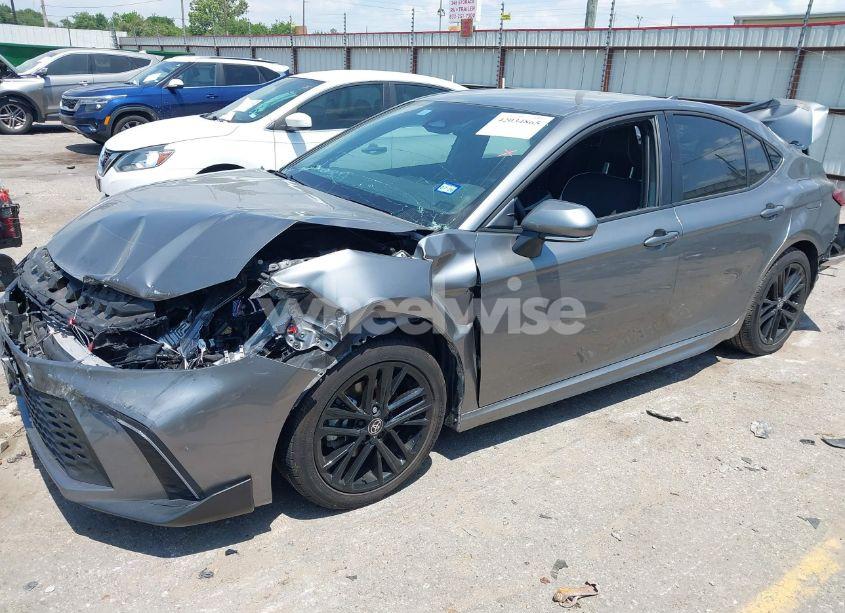 Photo 2 of 2025 Toyota Camry SE (VIN 4T1DAACK3SU524574)