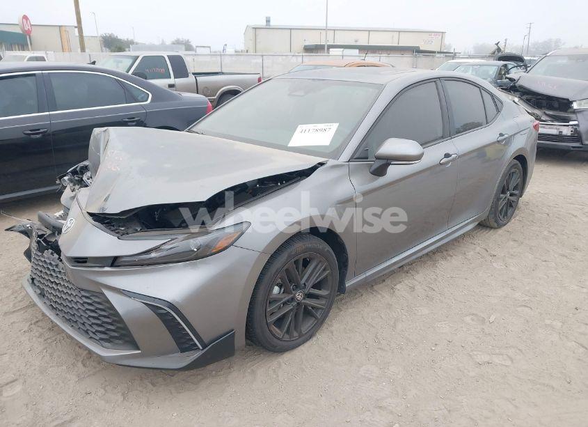 Photo 2 of 2025 Toyota Camry SE (VIN 4T1DAACK3SU536322)