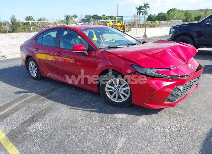 2025 Toyota Camry LE (VIN 4T1DAACK4SU006974) main photo