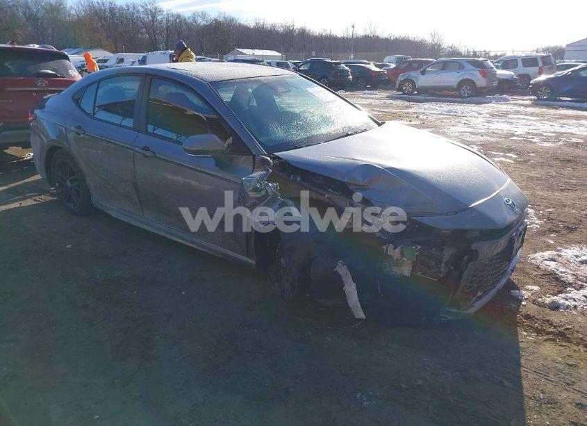 2025 Toyota Camry SE (VIN 4T1DAACK4SU514653) main photo