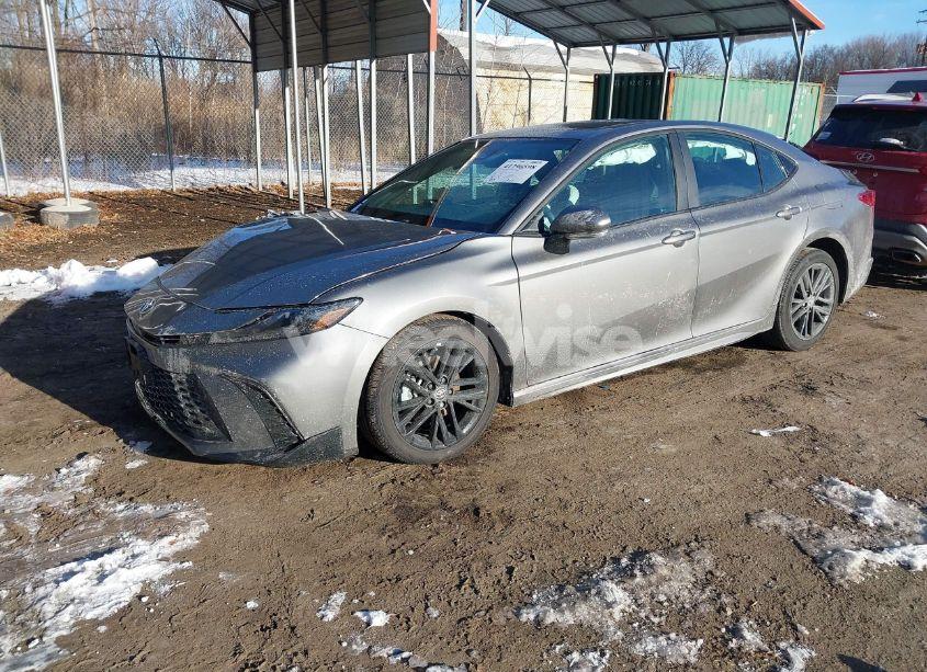 Photo 2 of 2025 Toyota Camry SE (VIN 4T1DAACK4SU514653)