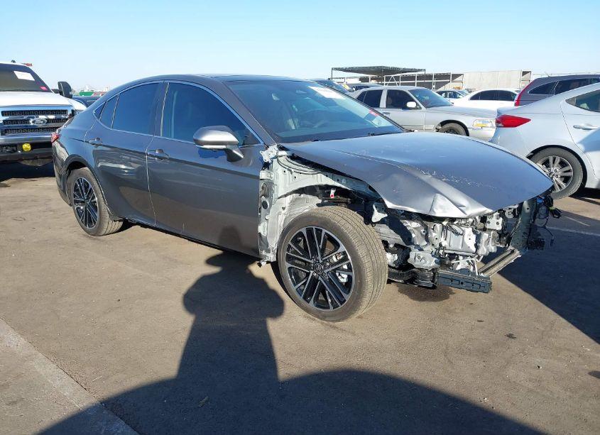 2025 Toyota Camry XSE/XLE/LE/SE (VIN 4T1DAACK4SU539049) main photo