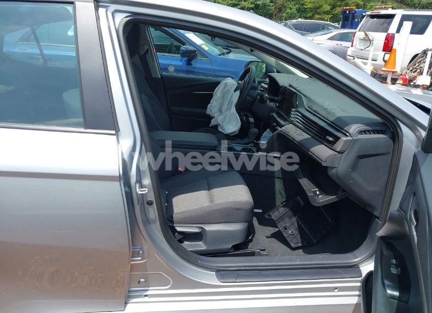 Photo 5 of 2025 Toyota Camry LE (VIN 4T1DAACK4SU542081)