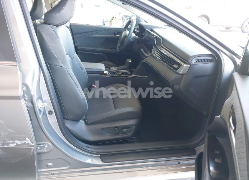 Photo 5 of 2025 Toyota Camry XLE (VIN 4T1DAACK4SU555705)