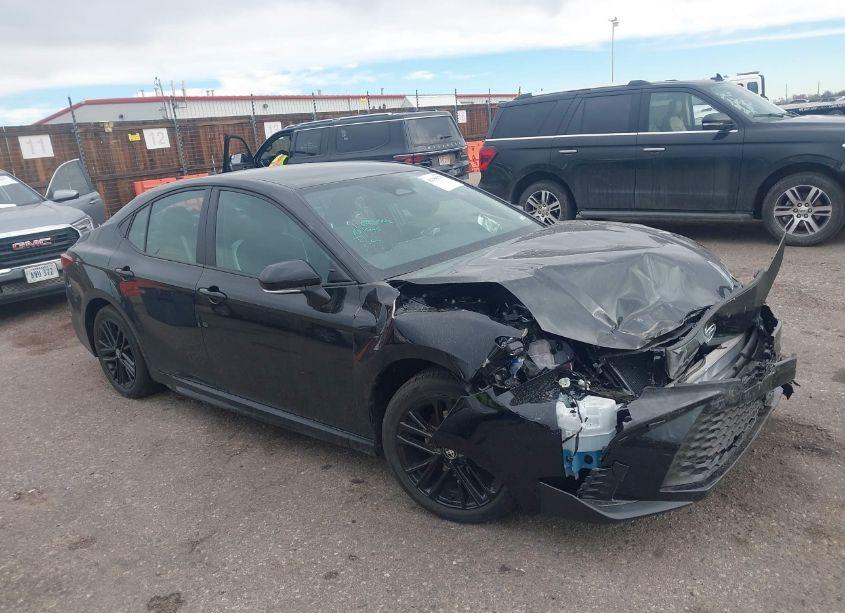 2025 Toyota Camry SE (VIN 4T1DAACK4SU556191) main photo