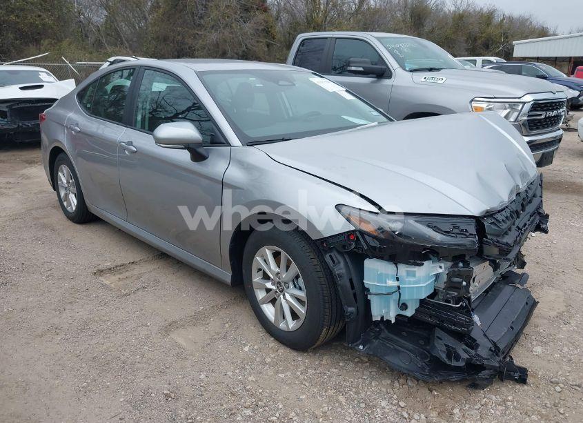 2025 Toyota Camry LE (VIN 4T1DAACK4SU568177) main photo