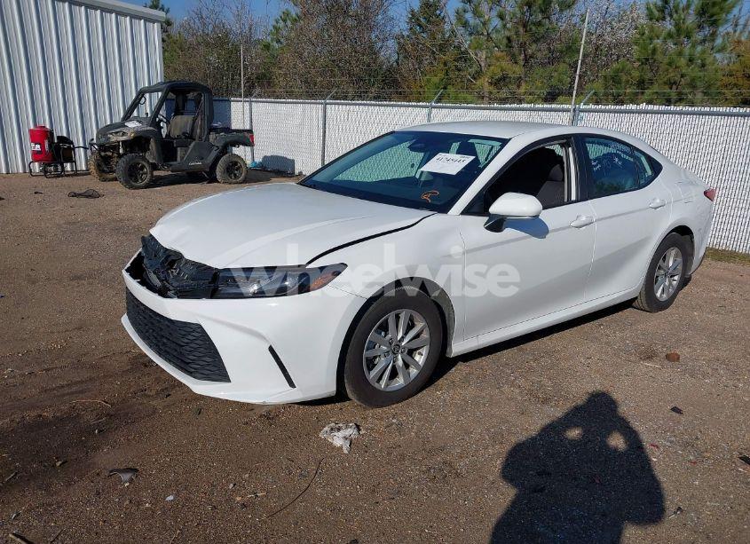 Photo 2 of 2025 Toyota Camry LE (VIN 4T1DAACK5SU030880)