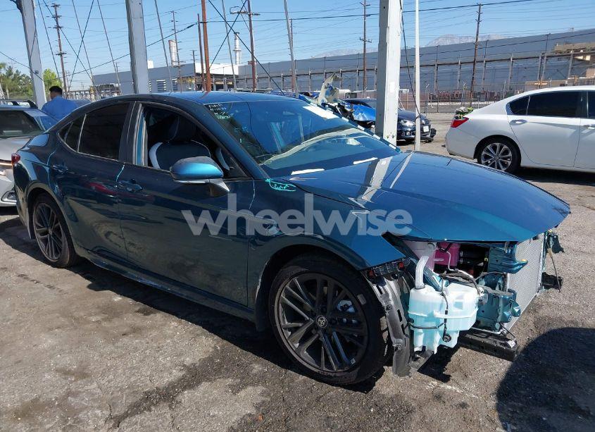 2025 Toyota Camry SE (VIN 4T1DAACK5SU090304) main photo