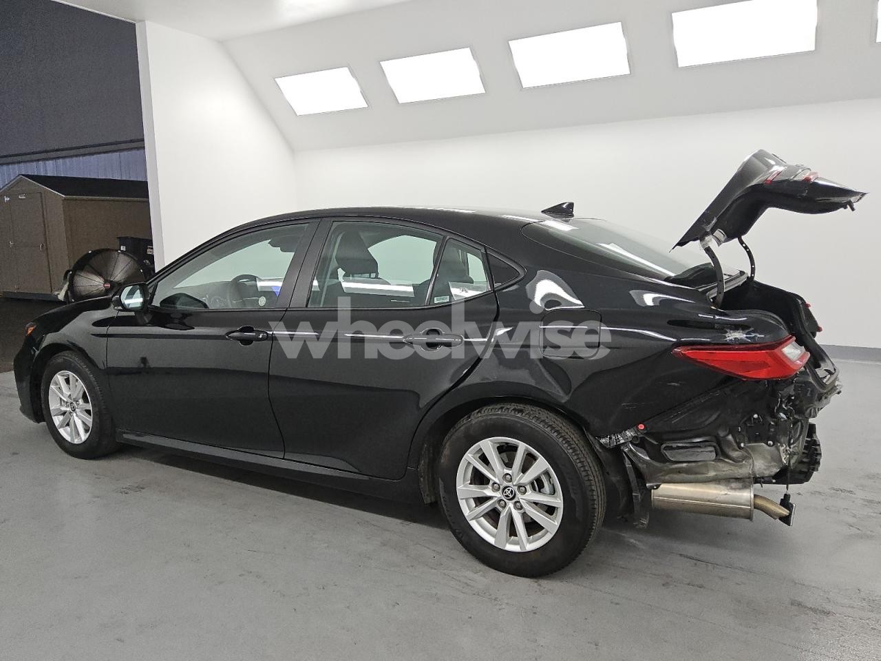 Photo 2 of 2025 TOYOTA CAMRY XSE (VIN 4T1DAACK5SU102094)