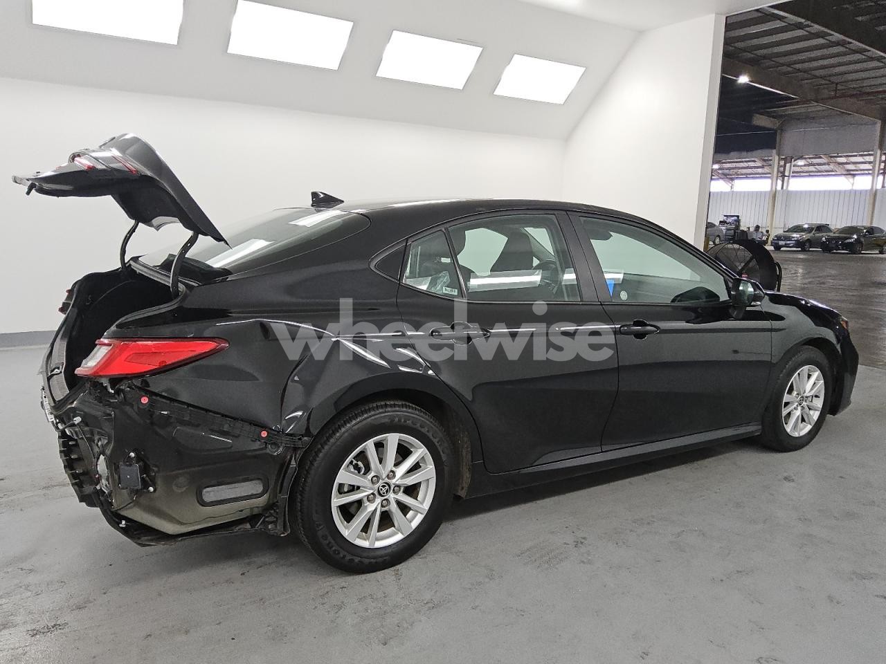 Photo 3 of 2025 TOYOTA CAMRY XSE (VIN 4T1DAACK5SU102094)