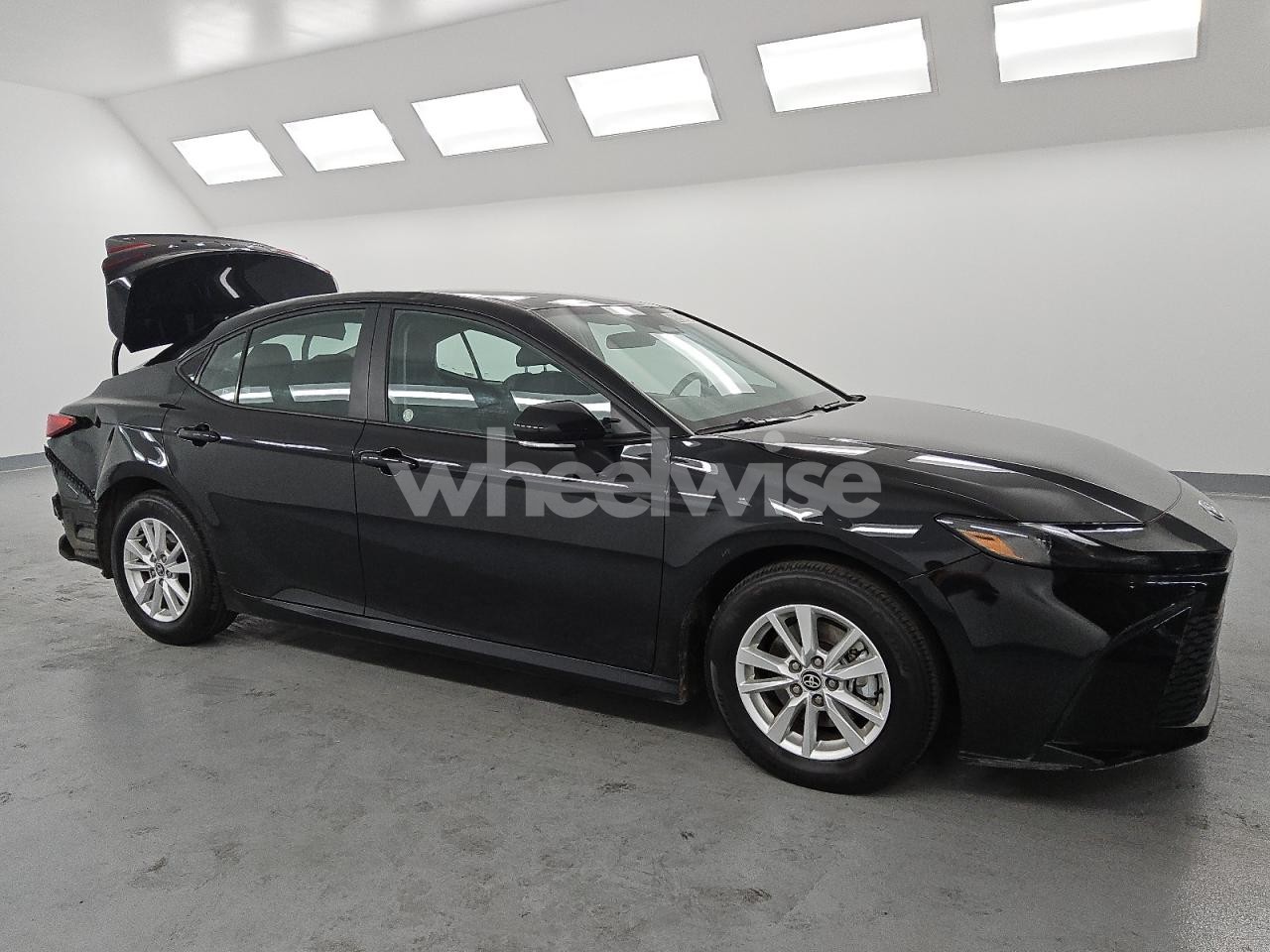 Photo 4 of 2025 TOYOTA CAMRY XSE (VIN 4T1DAACK5SU102094)