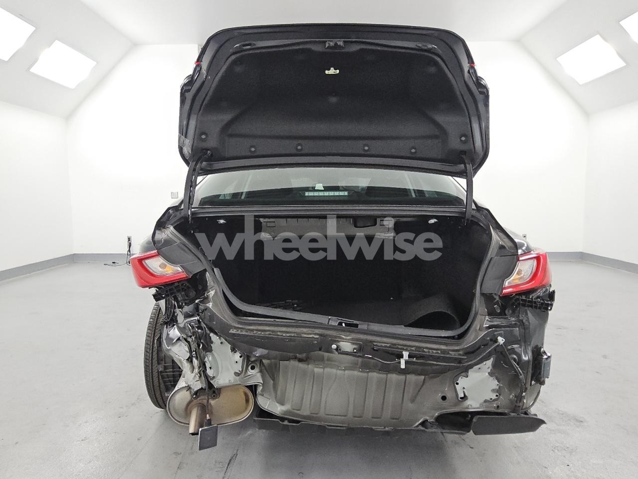 Photo 6 of 2025 TOYOTA CAMRY XSE (VIN 4T1DAACK5SU102094)