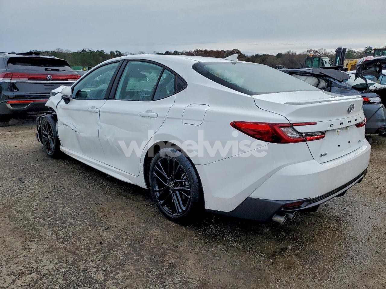 Photo 2 of 2025 TOYOTA CAMRY XSE (VIN 4T1DAACK5SU139601)