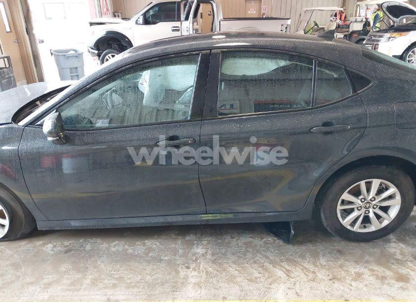 Photo 15 of 2025 Toyota Camry LE (VIN 4T1DAACK5SU516881)