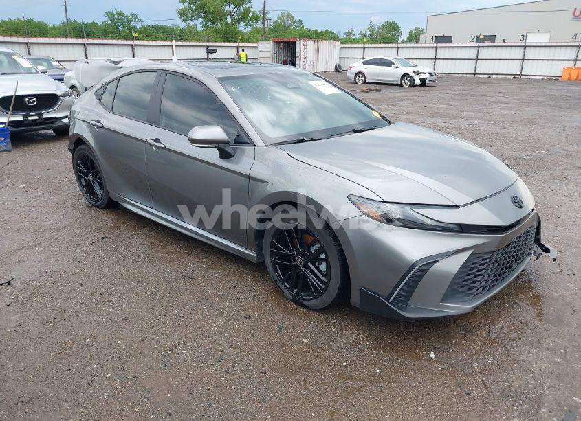 2025 Toyota Camry SE (VIN 4T1DAACK5SU527380) main photo