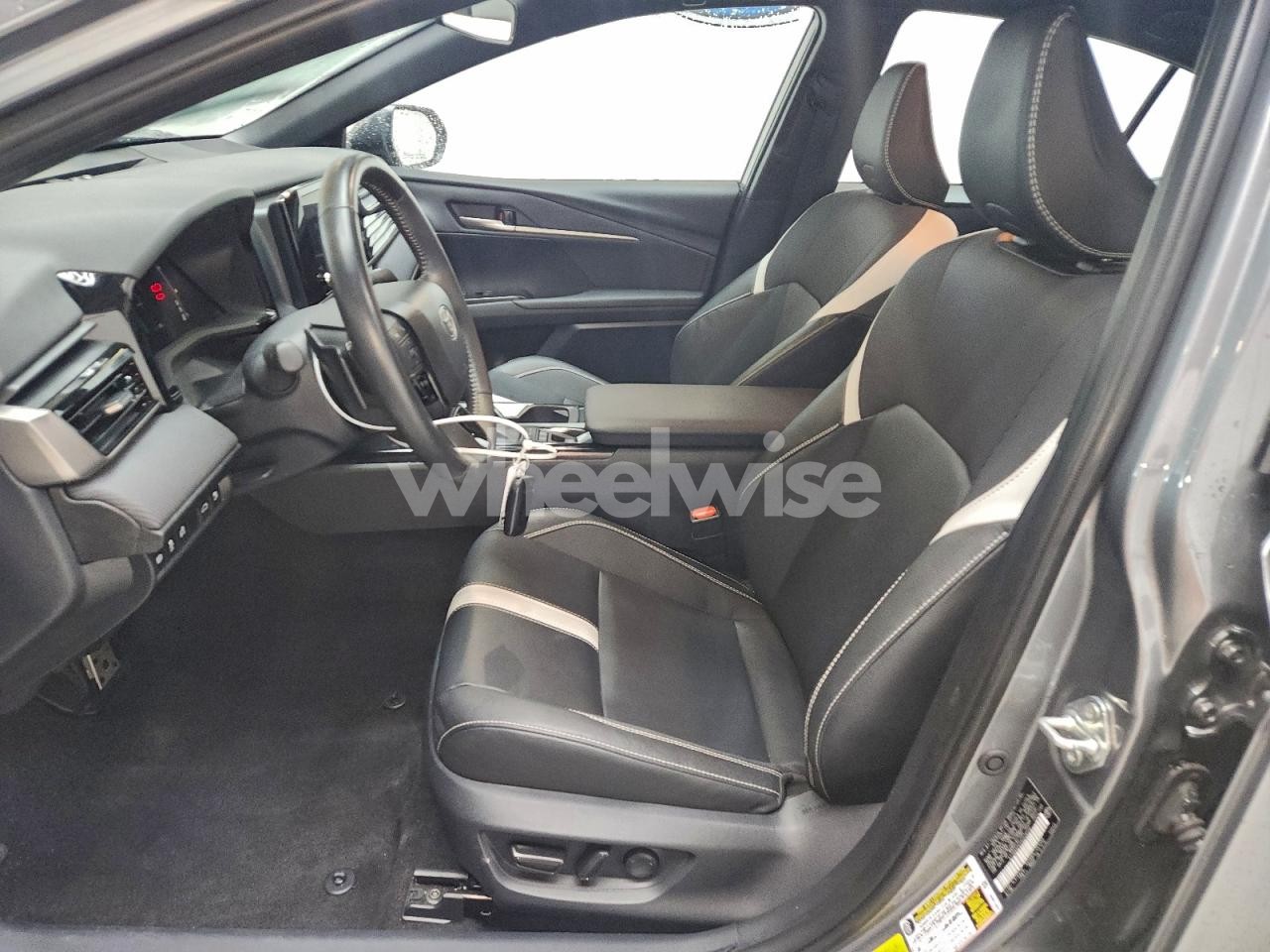 Photo 7 of 2025 TOYOTA CAMRY XSE (VIN 4T1DAACK5SU528500)
