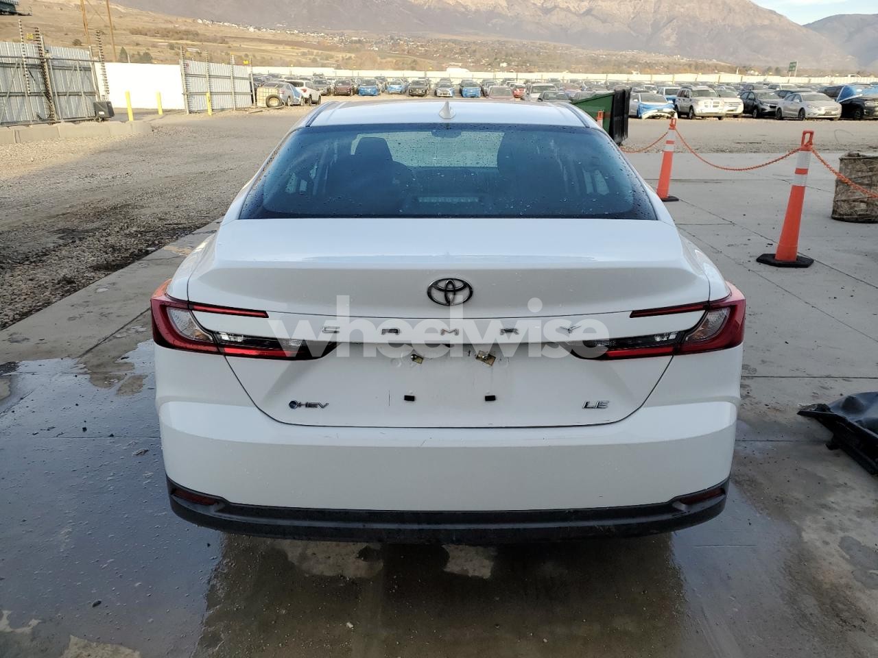 Photo 6 of 2025 TOYOTA CAMRY XSE (VIN 4T1DAACK5SU536516)