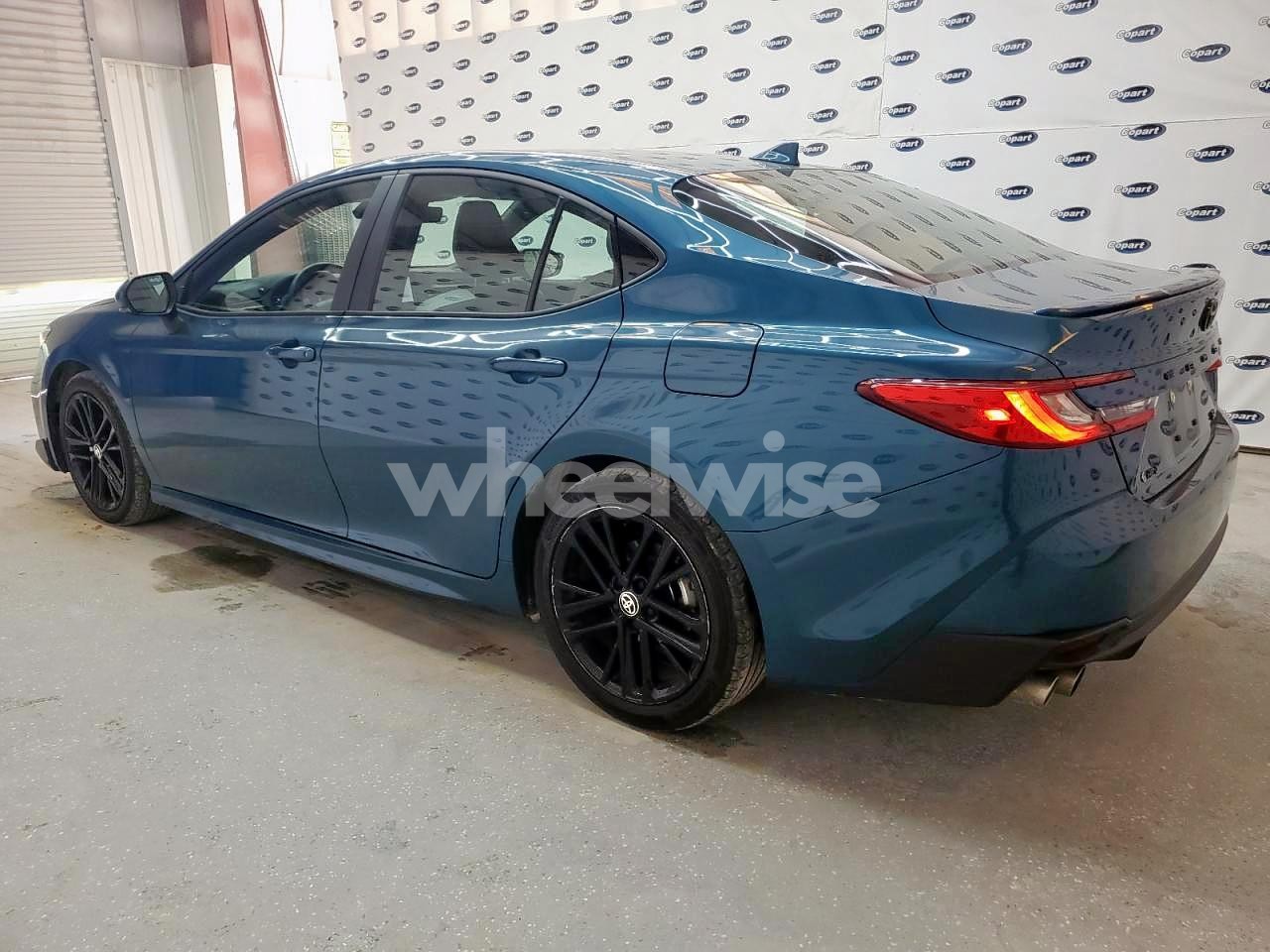 Photo 2 of 2025 TOYOTA CAMRY XSE (VIN 4T1DAACK5SU542140)