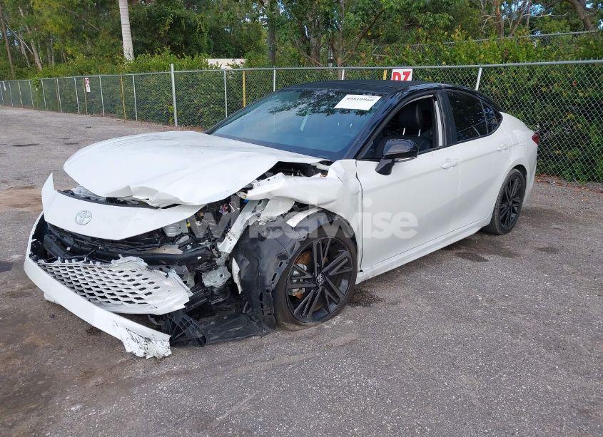 Photo 2 of 2025 Toyota Camry XSE (VIN 4T1DAACK6SU006233)