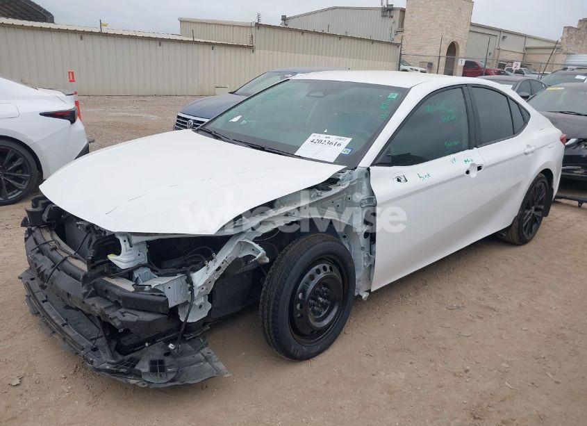 Photo 2 of 2025 Toyota Camry SE (VIN 4T1DAACK6SU019080)