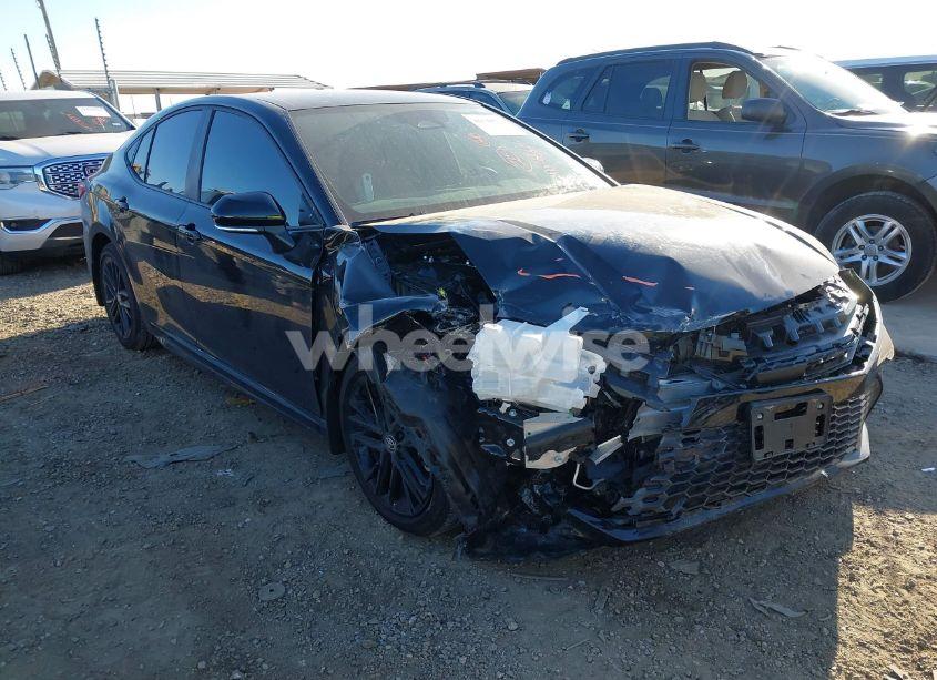 2025 Toyota Camry SE (VIN 4T1DAACK6SU066335) main photo