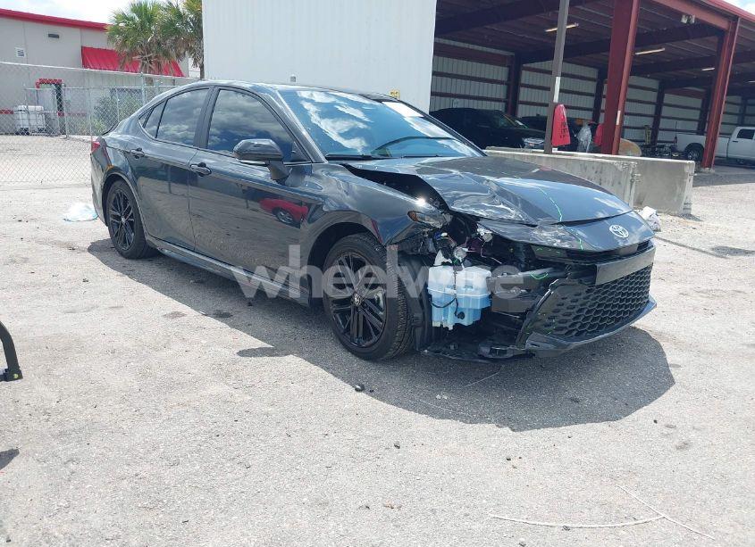 2025 Toyota Camry SE (VIN 4T1DAACK6SU549680) main photo