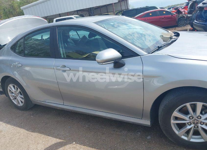 Photo 13 of 2025 Toyota Camry LE (VIN 4T1DAACK7SU001722)