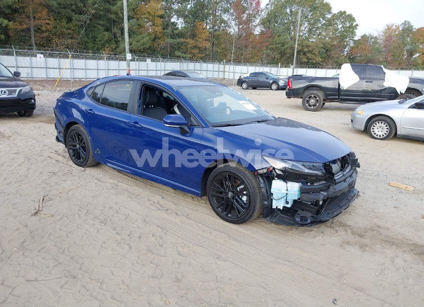 2025 Toyota Camry SE (VIN 4T1DAACK7SU020979) main photo