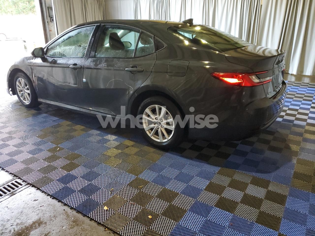 Photo 2 of 2025 TOYOTA CAMRY XSE (VIN 4T1DAACK7SU028077)