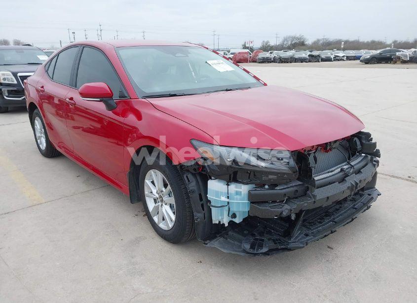 2025 Toyota Camry LE (VIN 4T1DAACK7SU065128) main photo