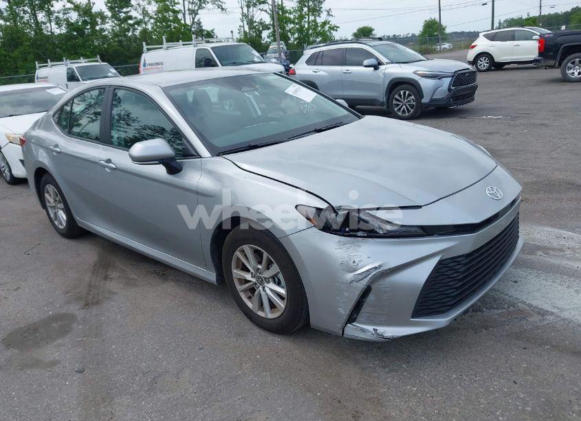 2025 Toyota Camry LE (VIN 4T1DAACK7SU066151) main photo