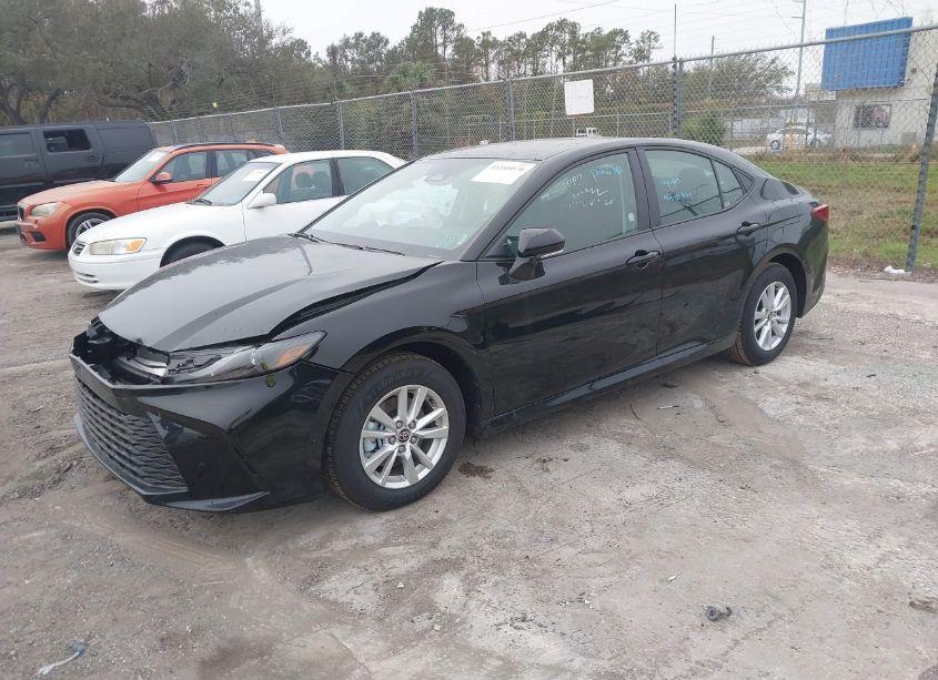 Photo 2 of 2025 Toyota Camry LE (VIN 4T1DAACK7SU068417)