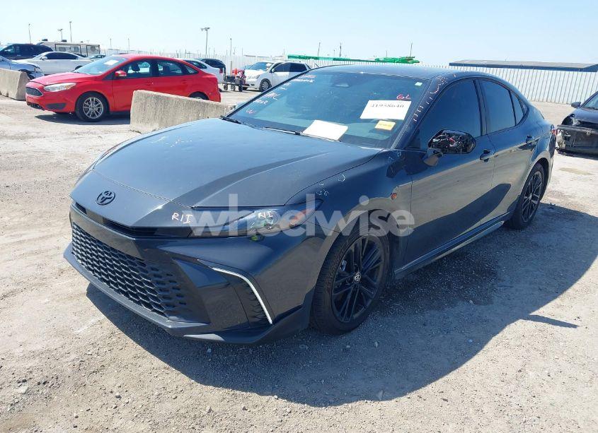 Photo 2 of 2025 Toyota Camry SE (VIN 4T1DAACK7SU520799)