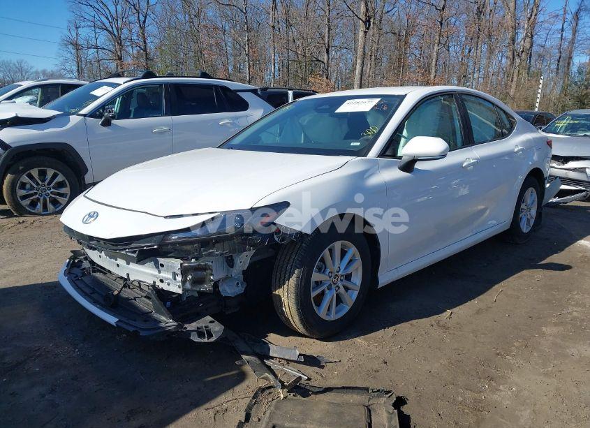 Photo 2 of 2025 Toyota Camry LE (VIN 4T1DAACK7SU525100)