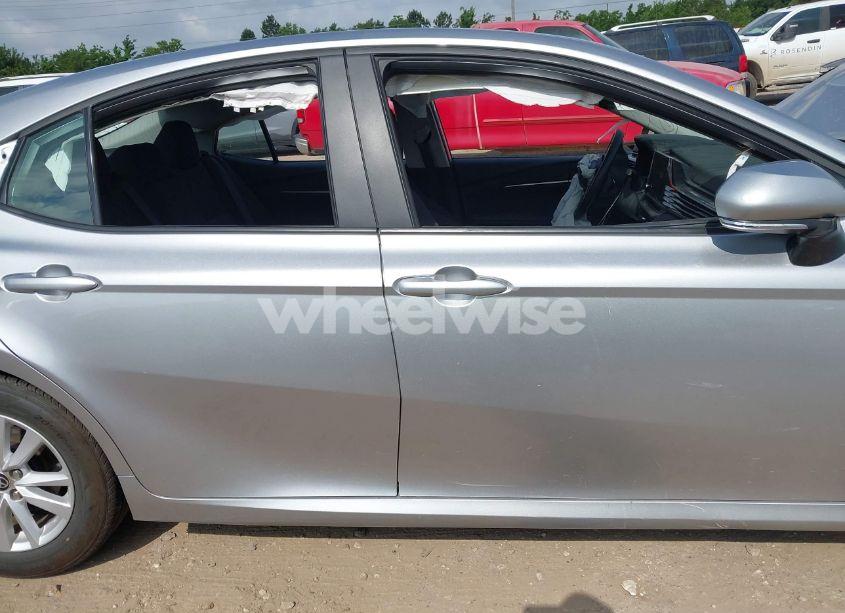 Photo 14 of 2025 Toyota Camry LE/SE/XLE/XSE (VIN 4T1DAACK7SU526750)