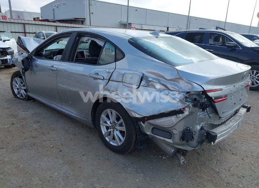 Photo 3 of 2025 Toyota Camry LE/SE/XLE/XSE (VIN 4T1DAACK7SU526750)