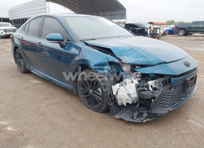 2025 Toyota Camry SE (VIN 4T1DAACK8SU005911) main photo