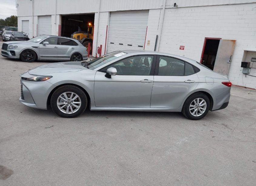 Photo 14 of 2025 Toyota Camry LE (VIN 4T1DAACK8SU006704)